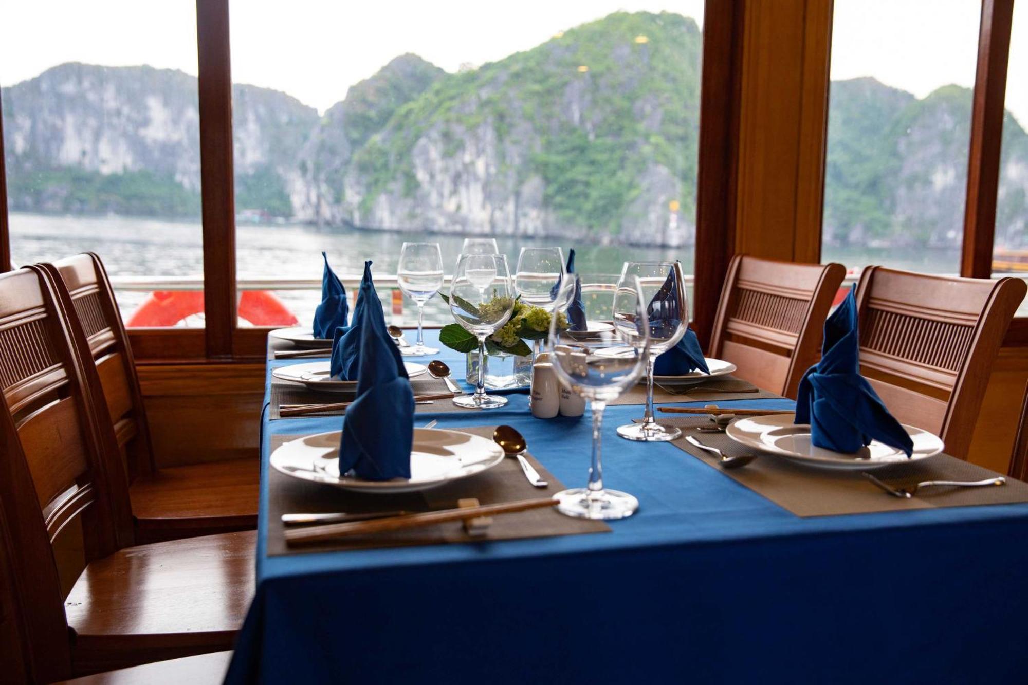 Готель Venezia Boutique Cruises - Catba Island Chan Chau Екстер'єр фото