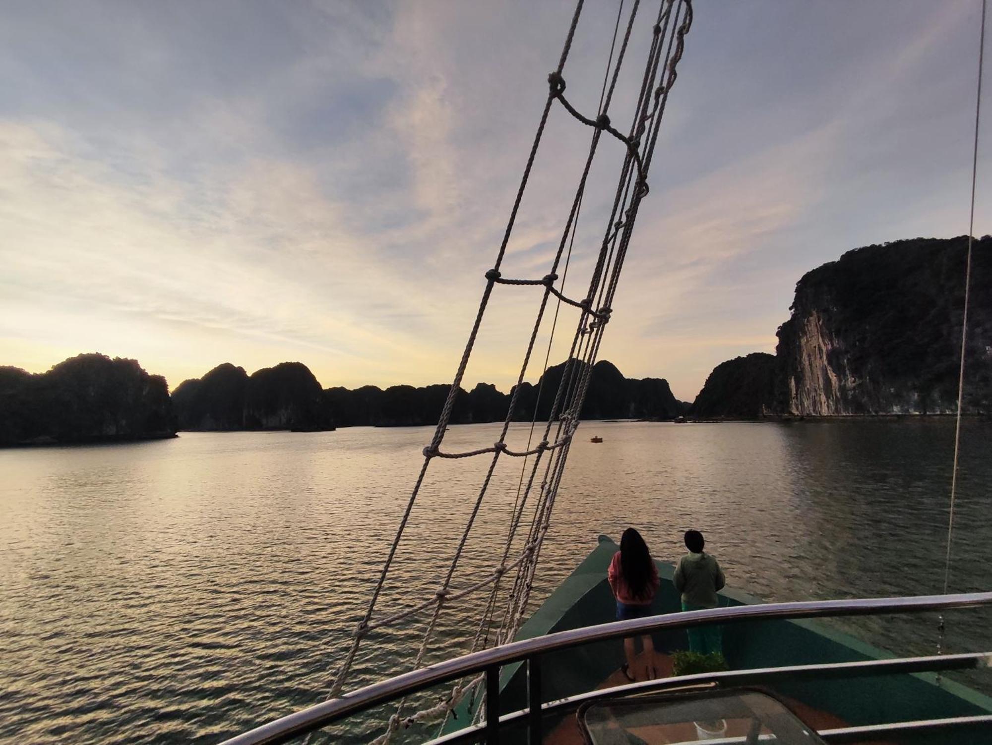 Готель Venezia Boutique Cruises - Catba Island Chan Chau Екстер'єр фото