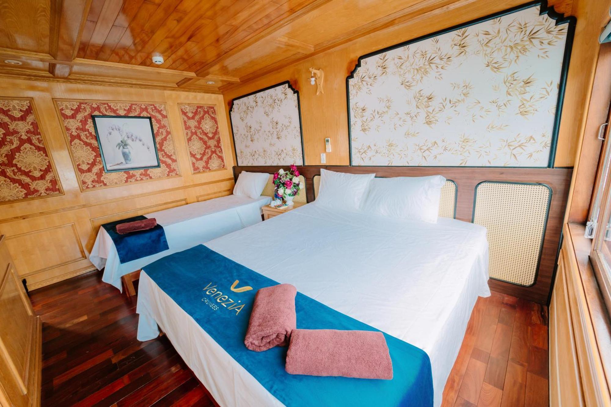 Готель Venezia Boutique Cruises - Catba Island Chan Chau Екстер'єр фото
