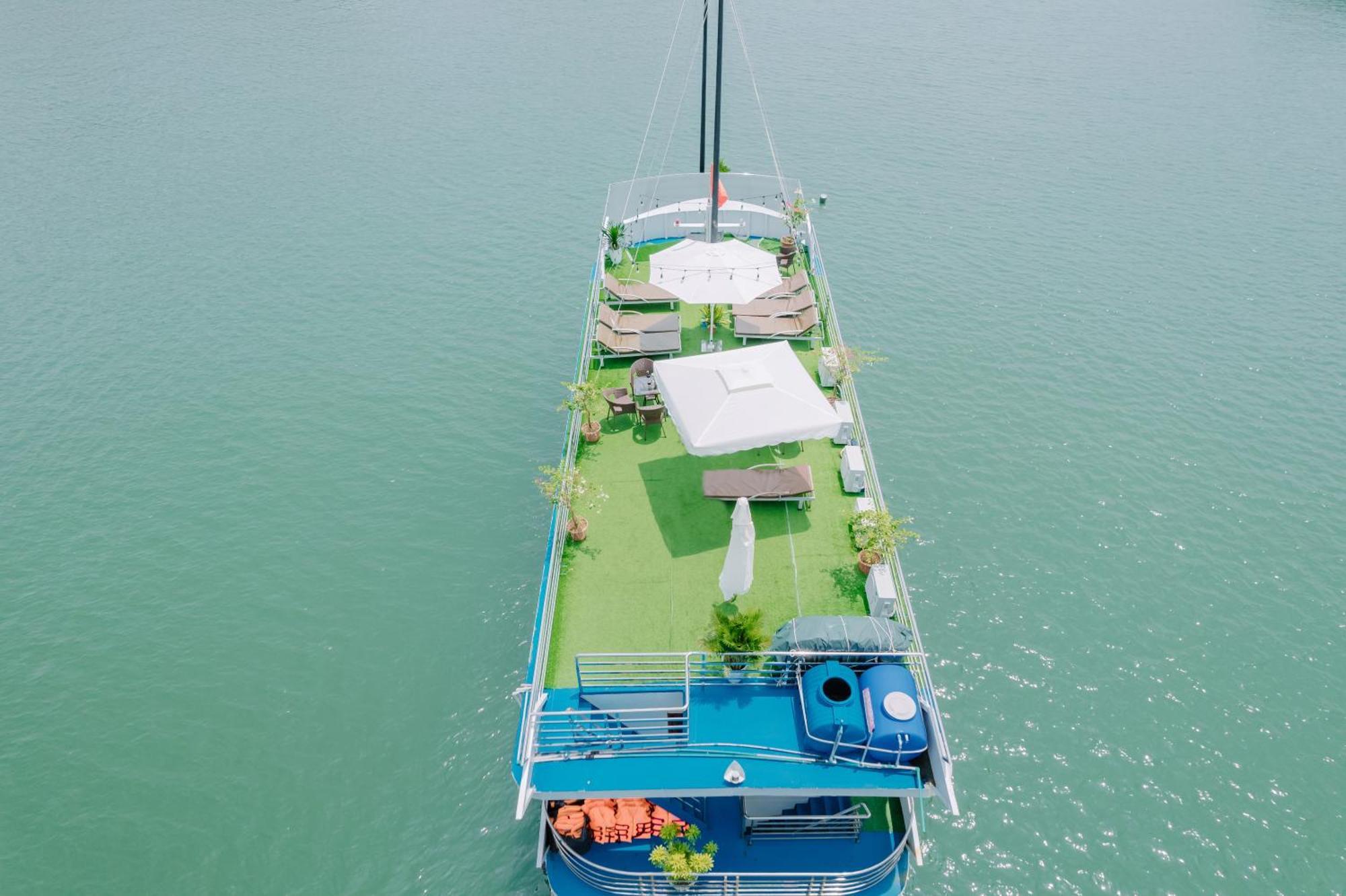 Готель Venezia Boutique Cruises - Catba Island Chan Chau Екстер'єр фото